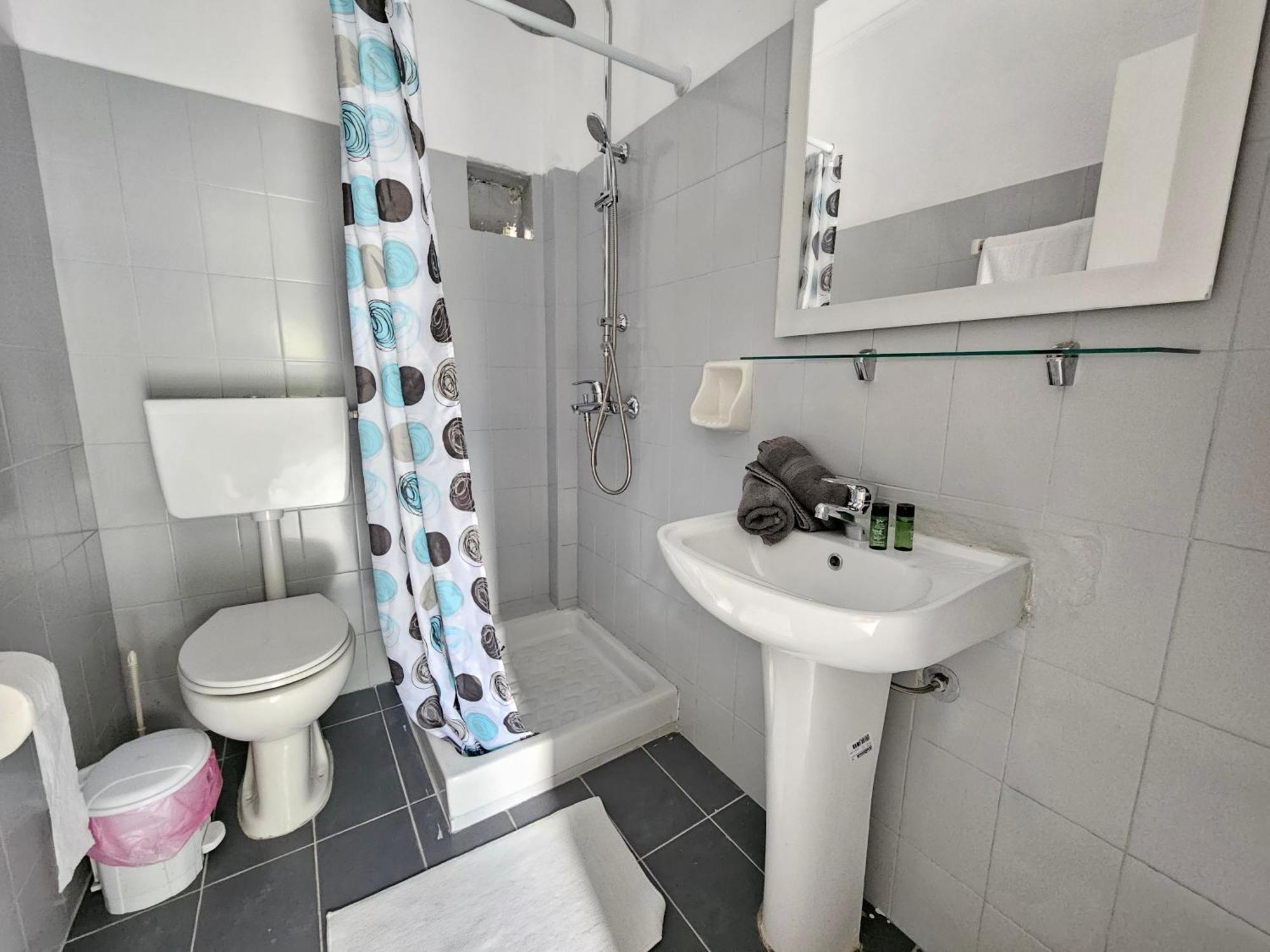 Lora Studios Ipsos Bagian luar foto